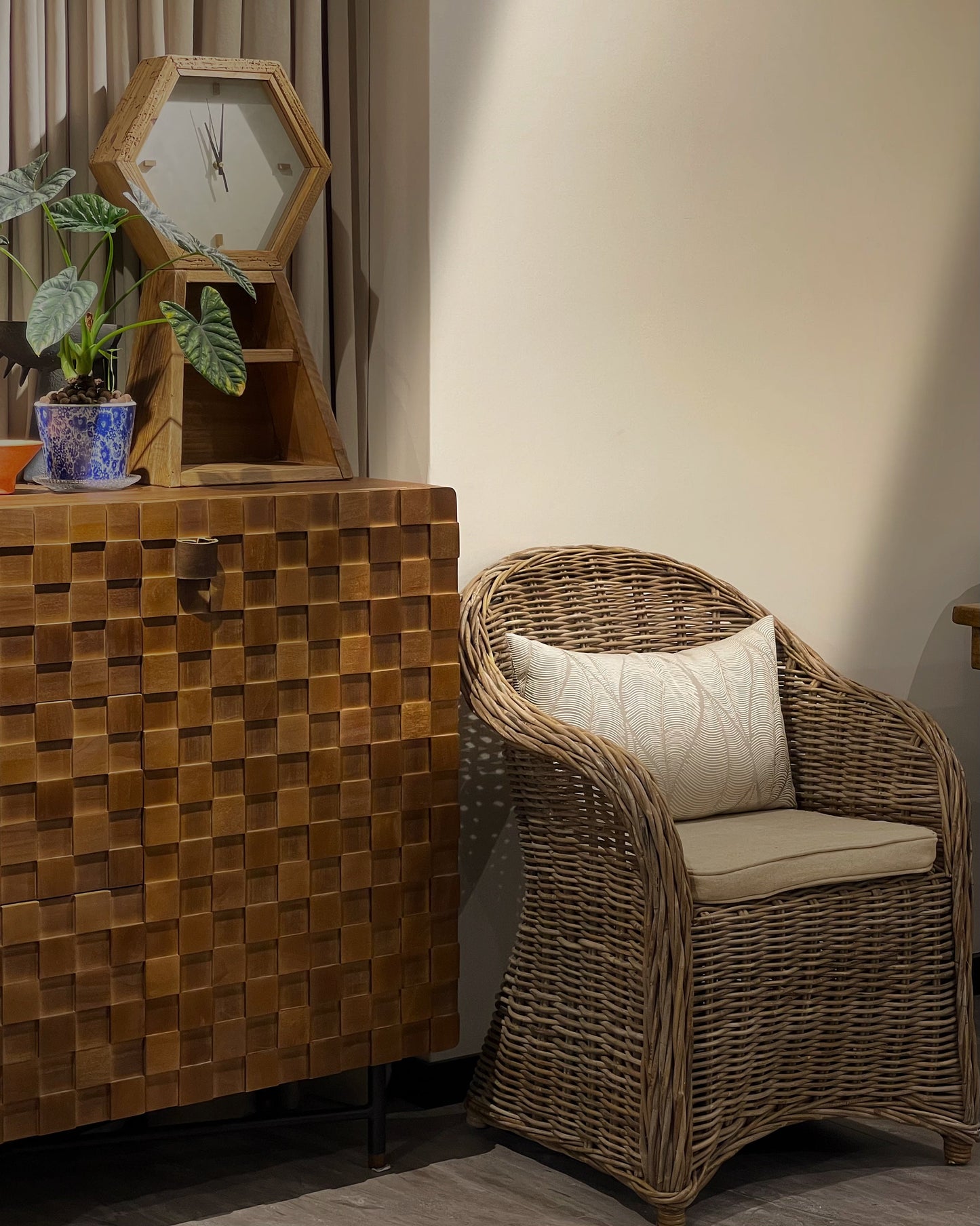 Rattan Arm Chair With Cushion