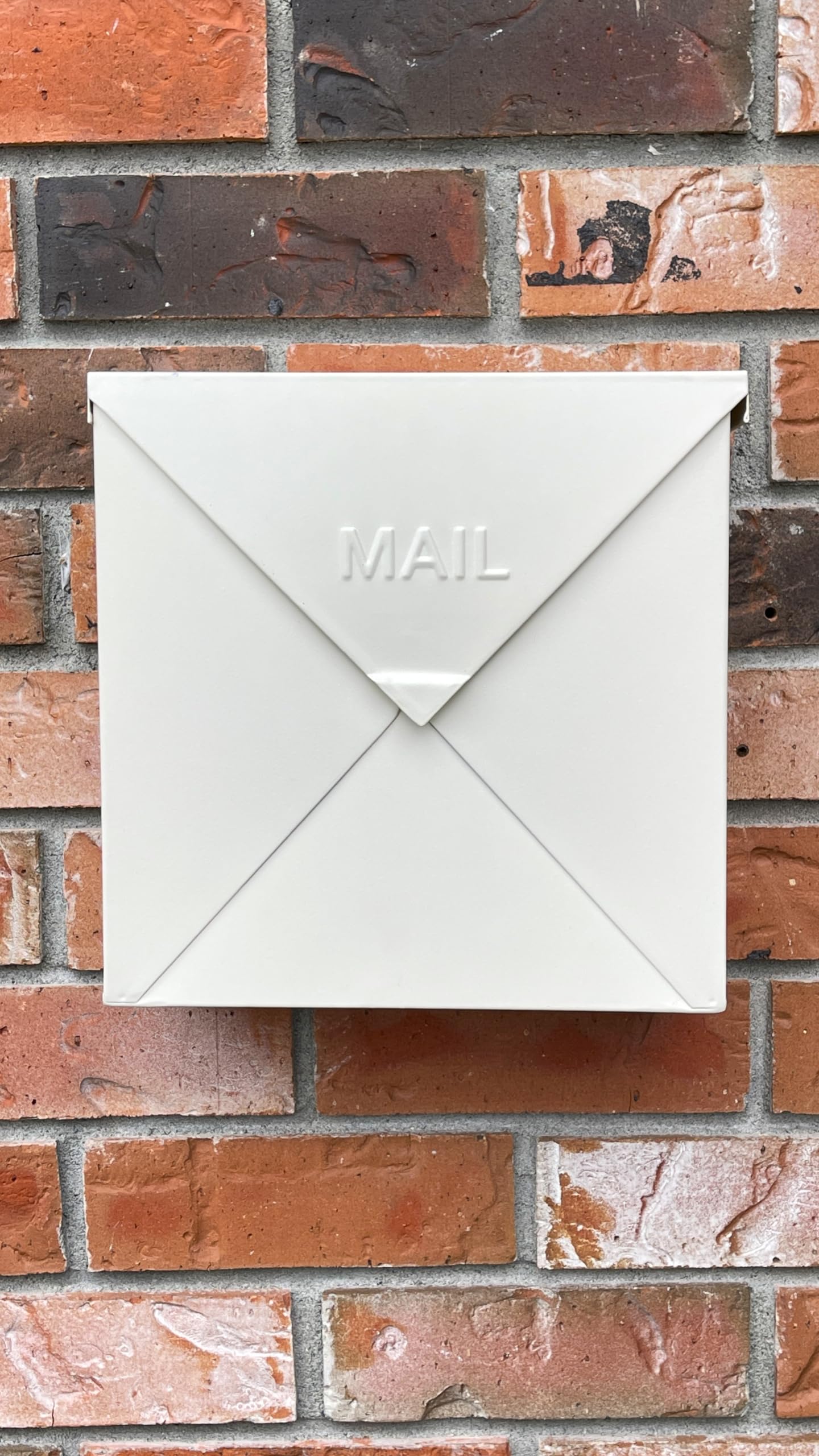 Chicago Mailbox, Off White
