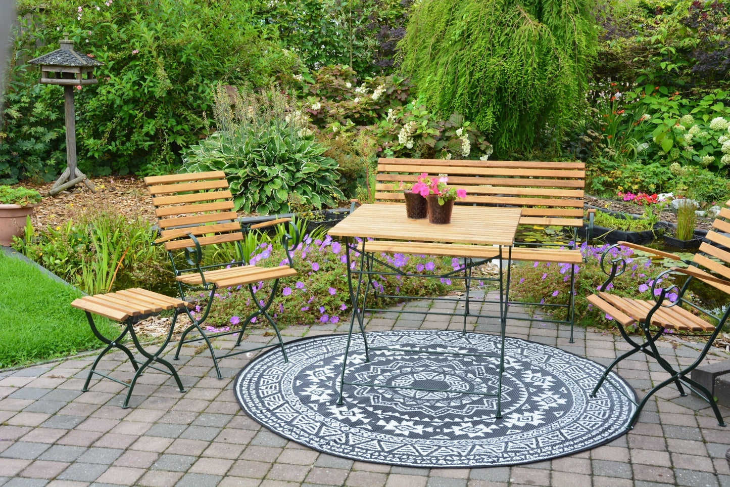 Round Garden Carpet
