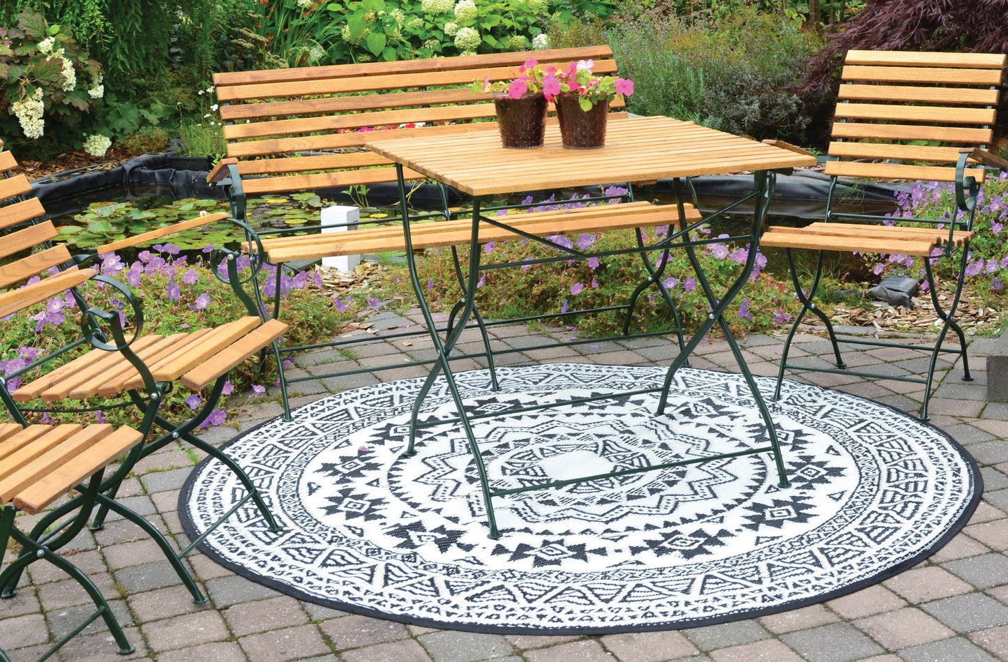 Round Garden Carpet