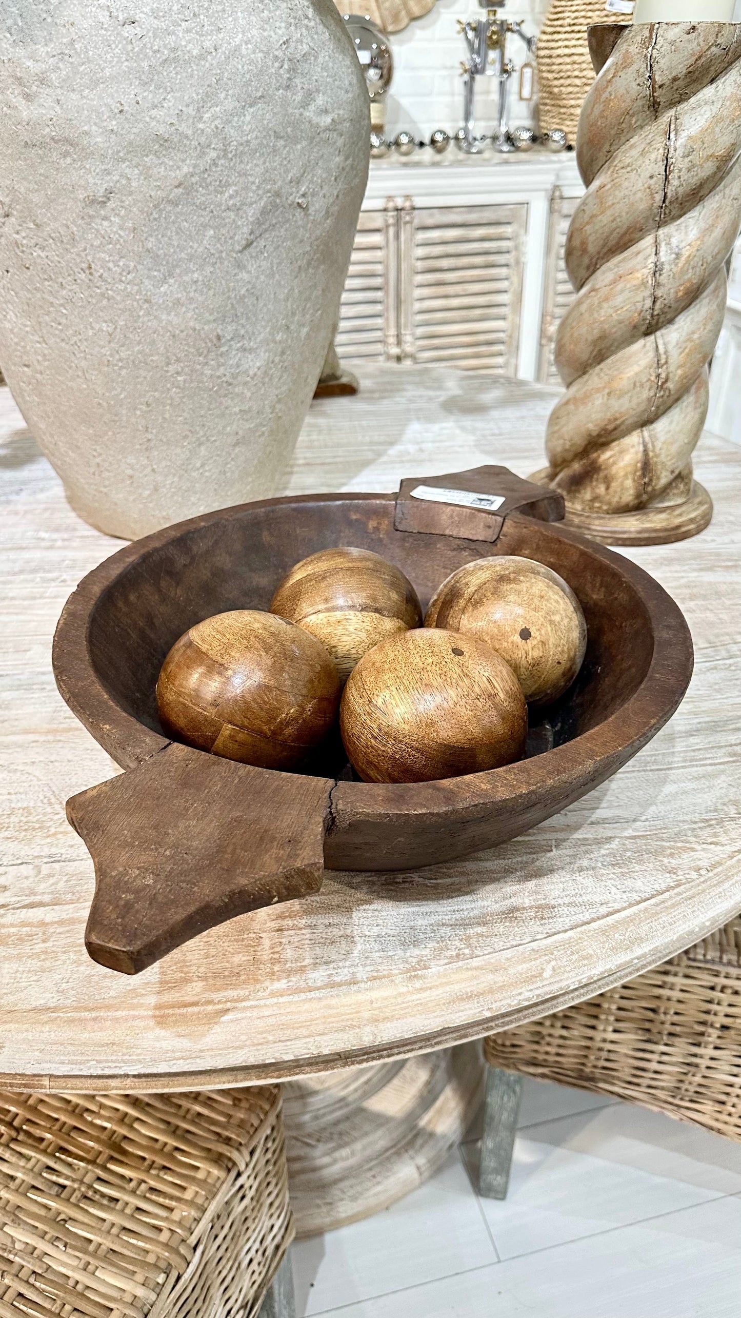 Art. Vintage Wooden Bowl **Assorted