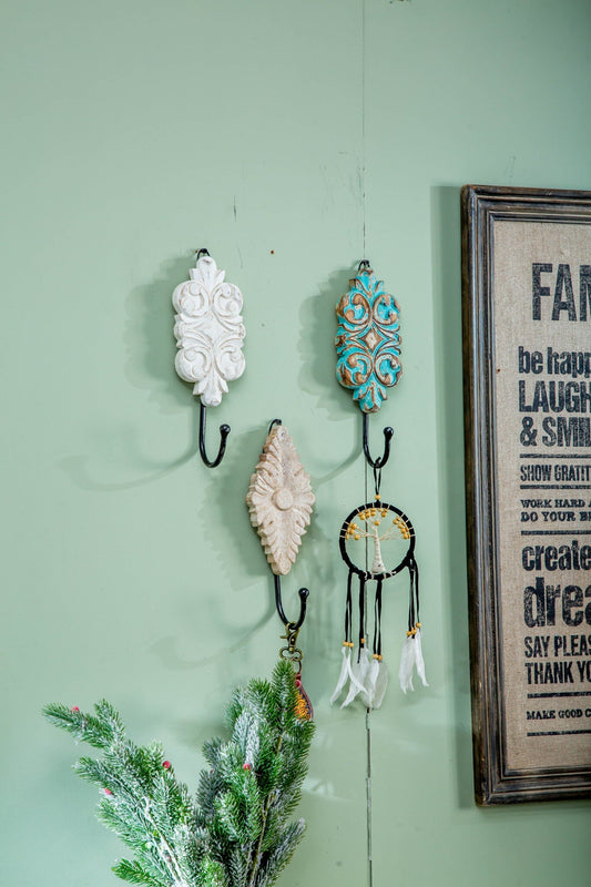 Carved Wooden Hanger (VV-22754)