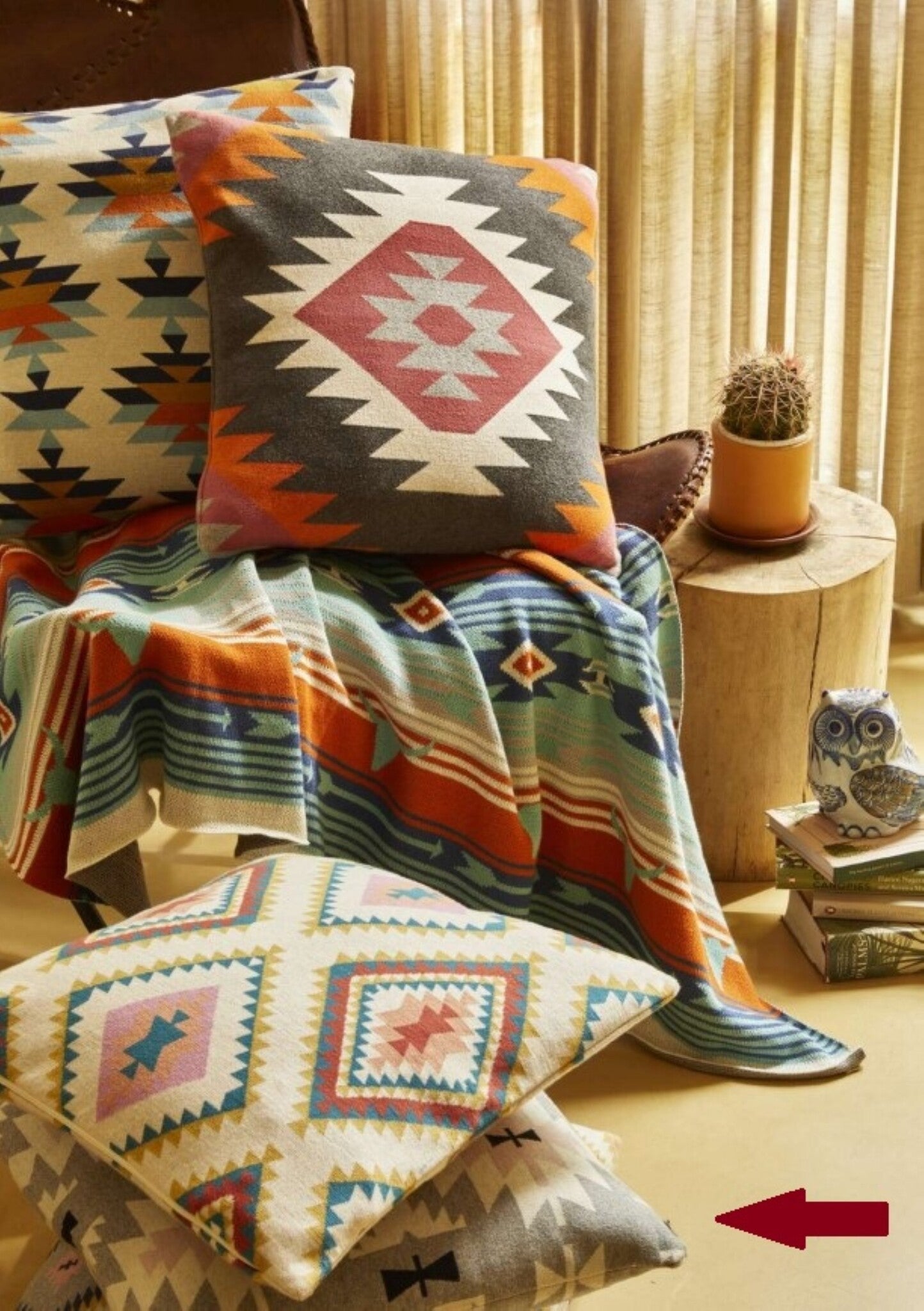 Cotton Knitted Cushion (VV-5518)