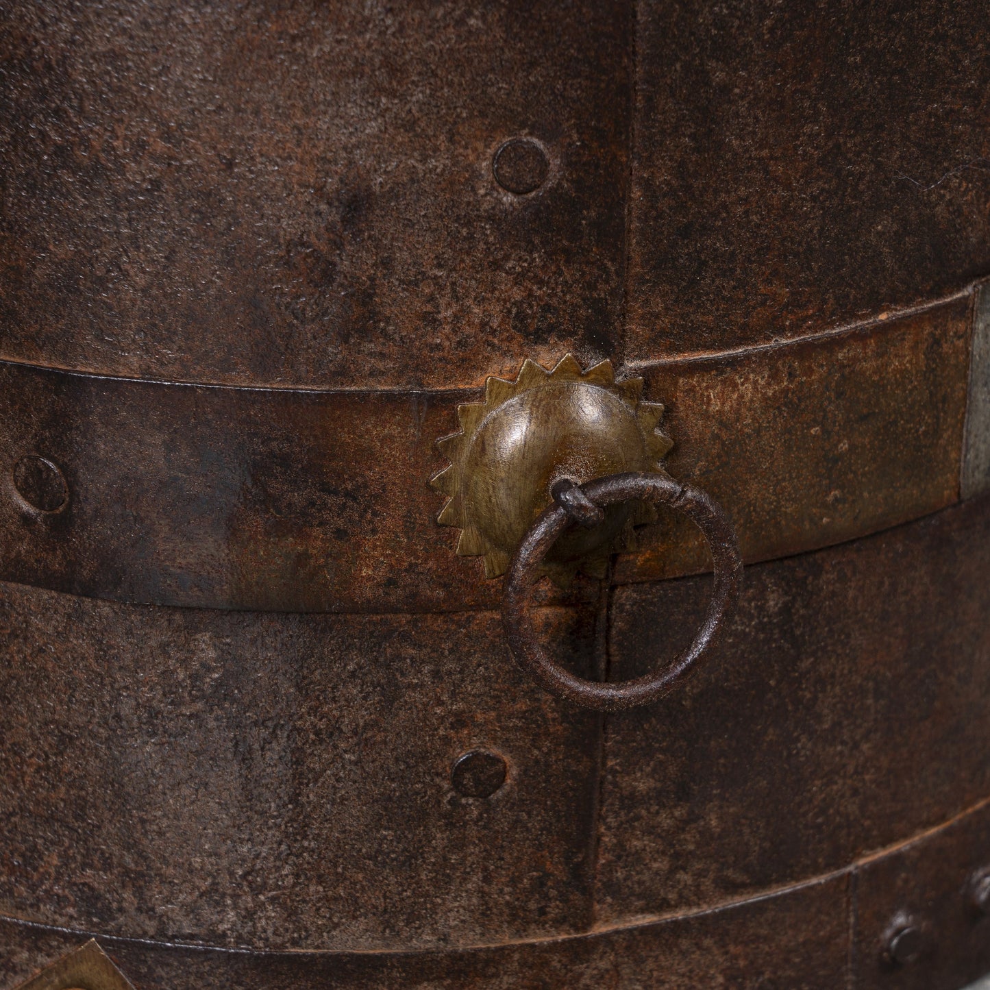 Old Canister, Large