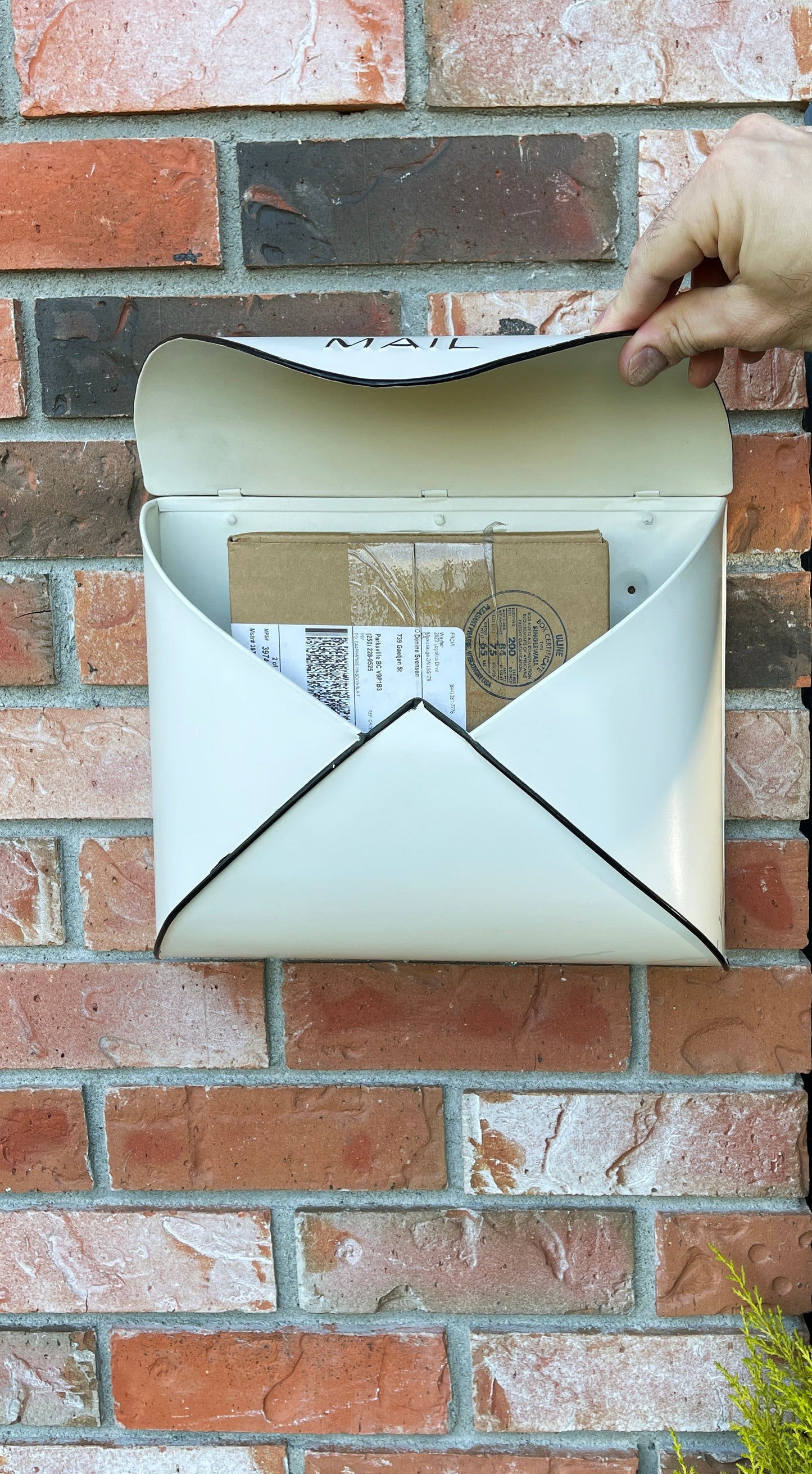 Envelope Mailbox, Off White With Black Tubing