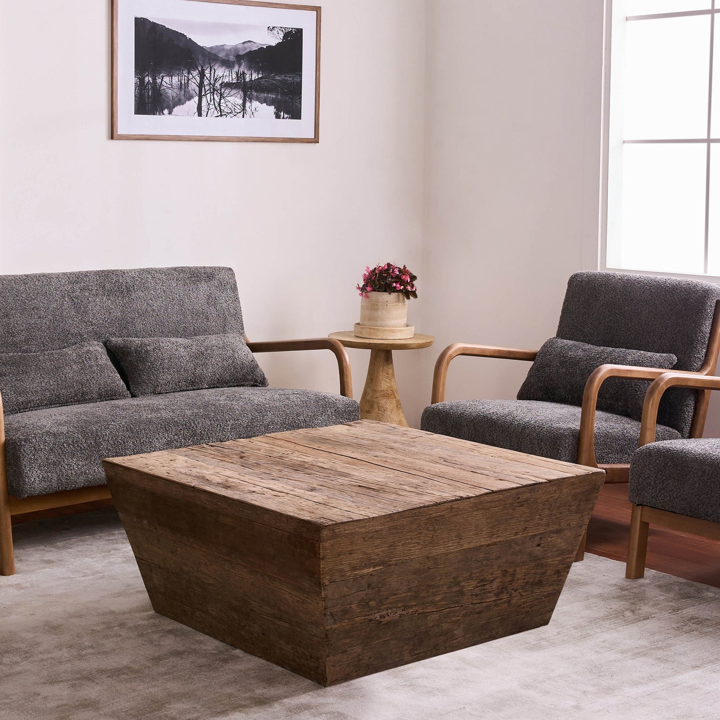 Wooden Coffee Table (VV-23971)