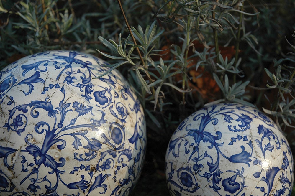 Aged Ceramic Ball in Dia 18cm