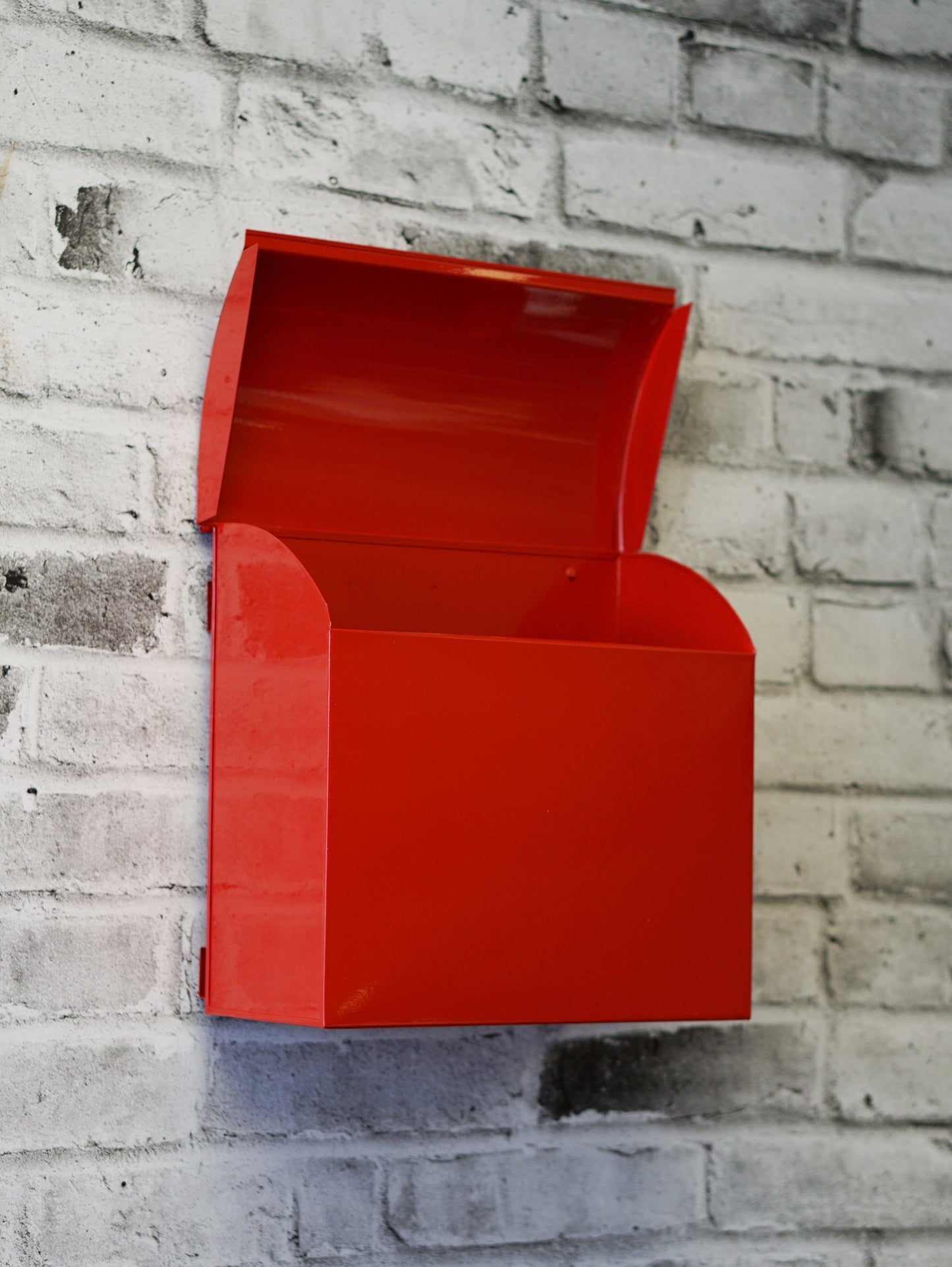 Baxter Parcel Mailbox Red