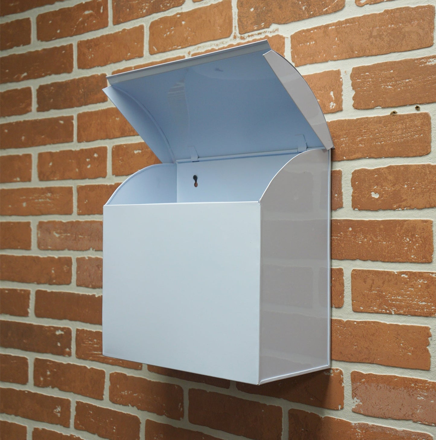 Baxter Parcel Mailbox White