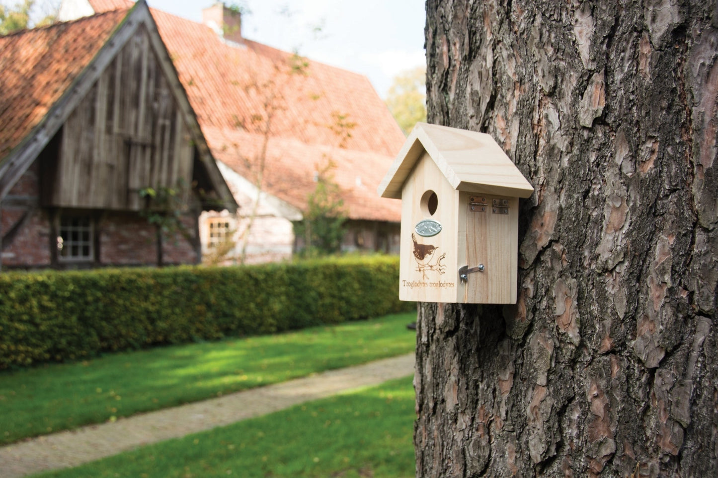 Birdhouse Wren Silhouette